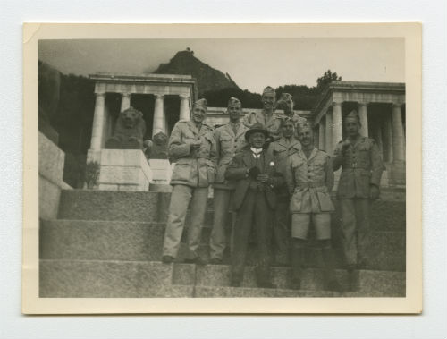 AFS volunteers with Dr. Sedgwick at the Rhodes Memorial in Cape Town, South Africa. Photograph Recto